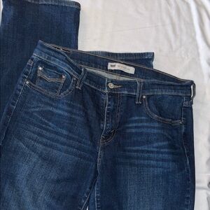 Classic Levi’s 505 Straight Leg Jeans